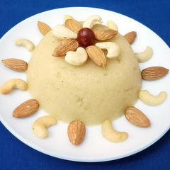 A picture of Semolina Halwa.