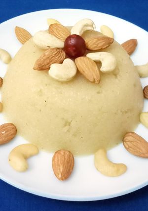A picture of Semolina Halwa.