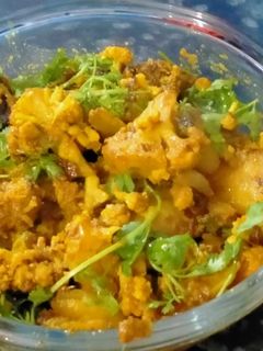 गोभी आलू की मसालेदार सब्जी(Gobhi aloo ki masaledar sabzi recipe in Hindi) रेसिपी मुख्य फोटो