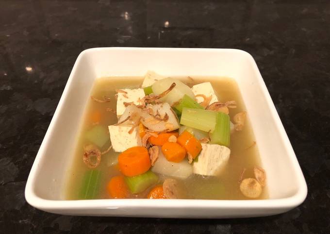 Recipe of Favorite Vegetables Soup (Indonesian vegetarian soup =Sup Tahu)