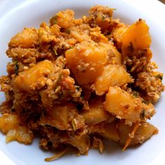 Spicy potatoes and eggs A picture of Spicy potatoes and eggs.