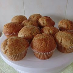 A picture of Vanilla Cupcakes.