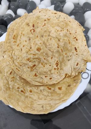 લચ્છા પરાઠા (Lachha Paratha Recipe In Gujarati) રેસીપી મુખ્ય ફોટો