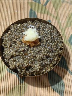 બાજરી ની ઘૂઘરી (Bajri Ghughri Recipe In Gujarati) રેસીપી મુખ્ય ફોટો