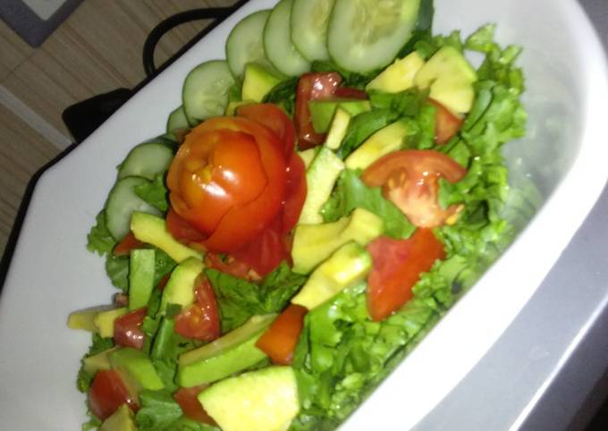 Steps to Make Ultimate Simple Avocado Salad