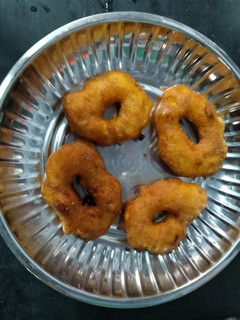 மோர் வடை செய்முறை முக்கிய புகைப்படம்