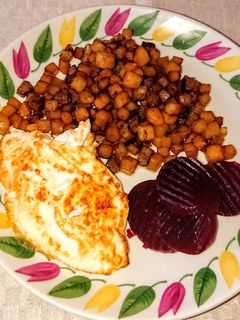 Svéd 🇸🇪 Klasszikus serpenyős falatkák "Pyttipanna" recept fotója