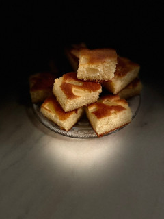Ananászos grízes pite recept fotója