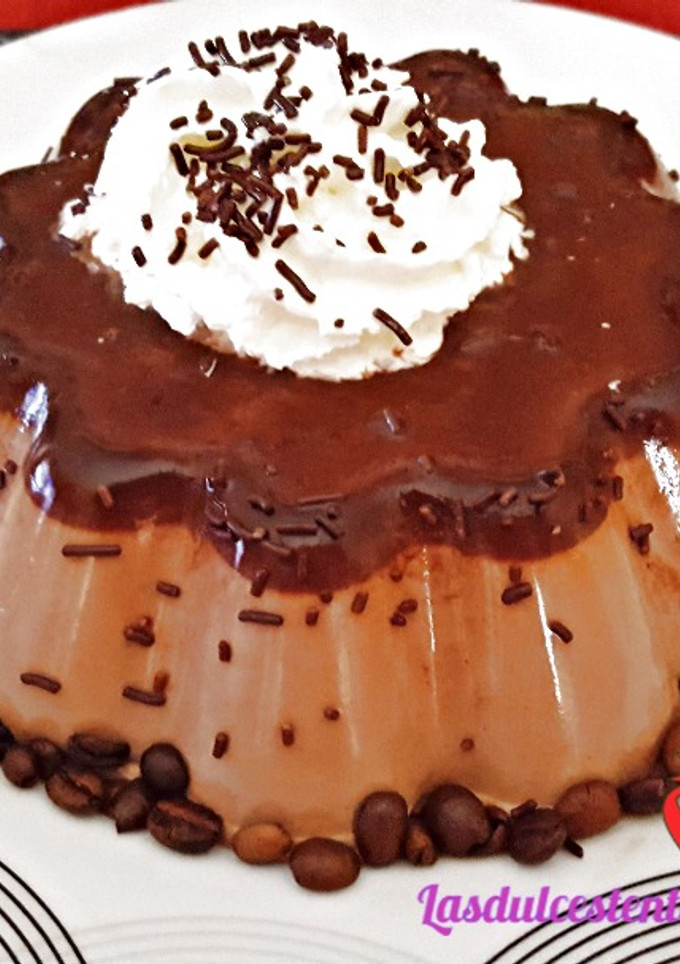 Una foto de Flan de chocolate y café al caramelo