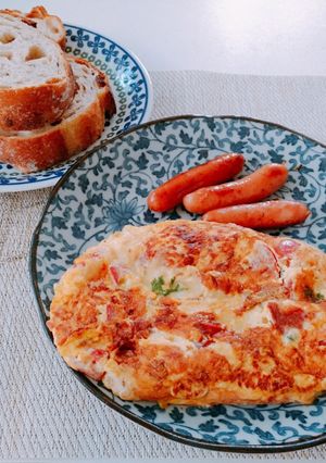 A picture of Turkish simple easy omelette♪.