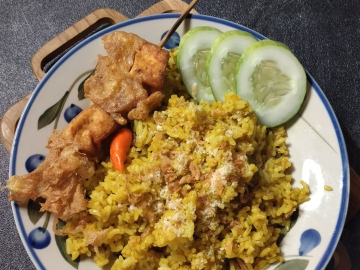  Resep membuat Nasi Goreng Kunyit yang gurih