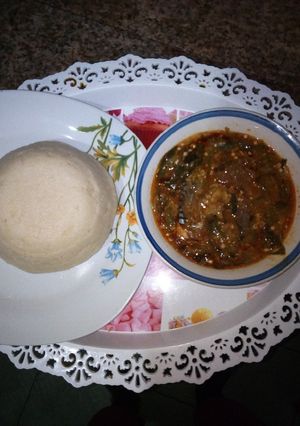 A picture of Okro soup and semo.
