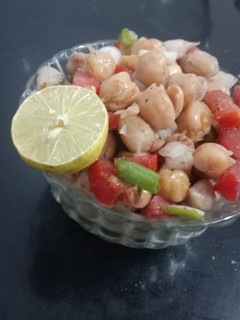 સલાડ(Salad Recipe in Gujarati) રેસીપી મુખ્ય ફોટો