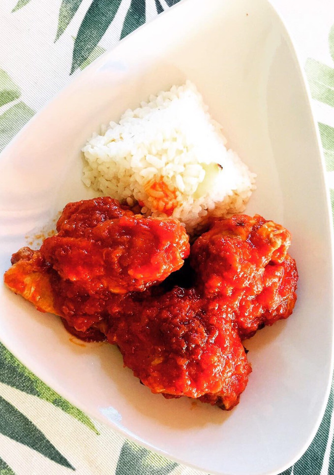 Una foto de Pollo con tomate de la abuela Antonia
