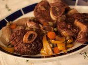Una foto de ossobuco de ternera