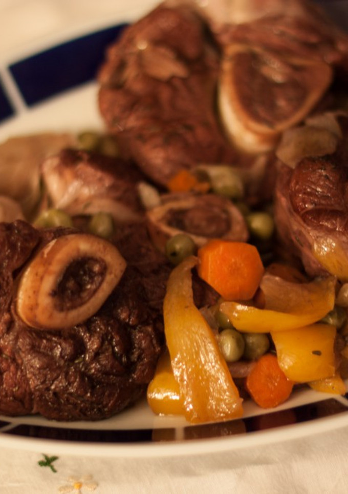 Una foto de Ossobuco al vino tinto en olla rápida