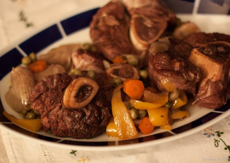 Recipe of Super Quick Homemade Ossobuco al vino tinto en olla rápida