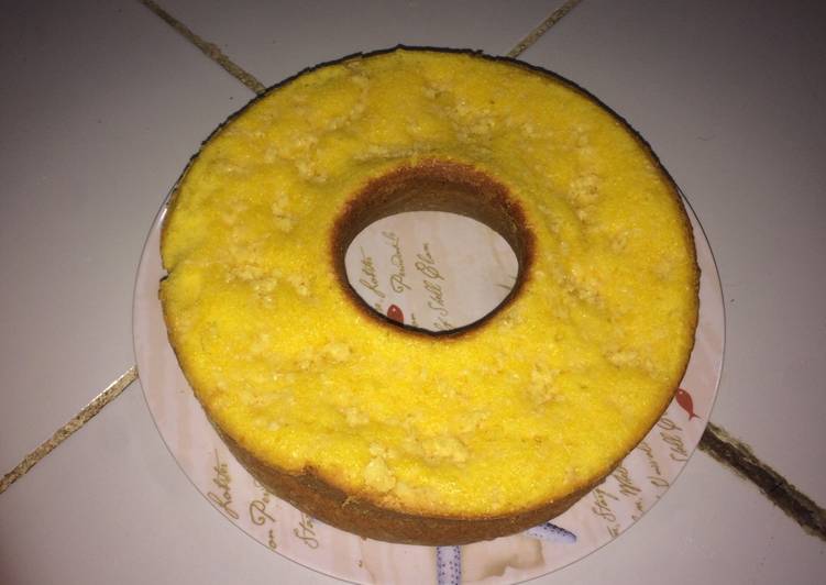 8. Bolu Labu Kuning