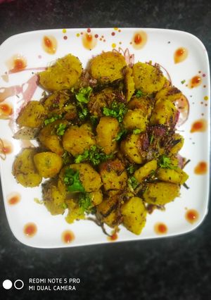 लौकी मुठिया (Lauki muthiya recipe in hindi) रेसिपी मुख्य फोटो