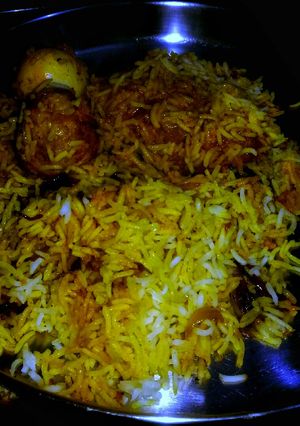 চিকেন বিরিয়ানী(chicken biriyani recipe in Bengali) রেসিপির প্রধান ছবি