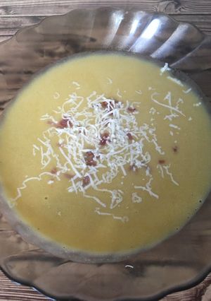 Zöldség krémleves 🥦🧅🧄🥔🧀🥓 recept fotója