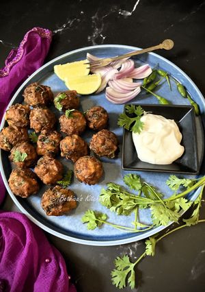 A picture of Naan Pakora.
