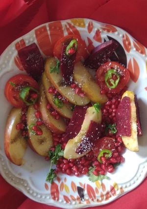 સલાડ (Salad Recipe In Gujarati) રેસીપી મુખ્ય ફોટો