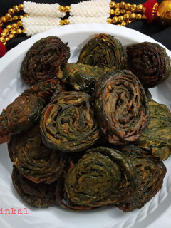ફ્રાય બેસન પાત્રા(fry patra recipe in Gujarati) રેસીપી મુખ્ય ફોટો