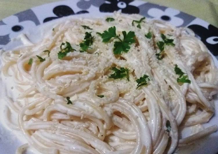 🍝🧀🍝Macarrão com creme de leite ao queijo. 🧀 Receita por Edinelma - Cookpad