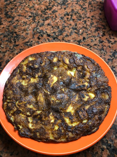 Una foto de Tortilla de papas fritas sobrantes