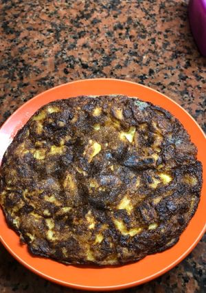 Una foto de Tortilla de papas fritas sobrantes