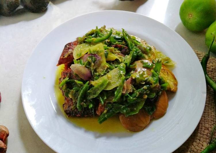 Nila Jengkol Lado Pacah Pacah
