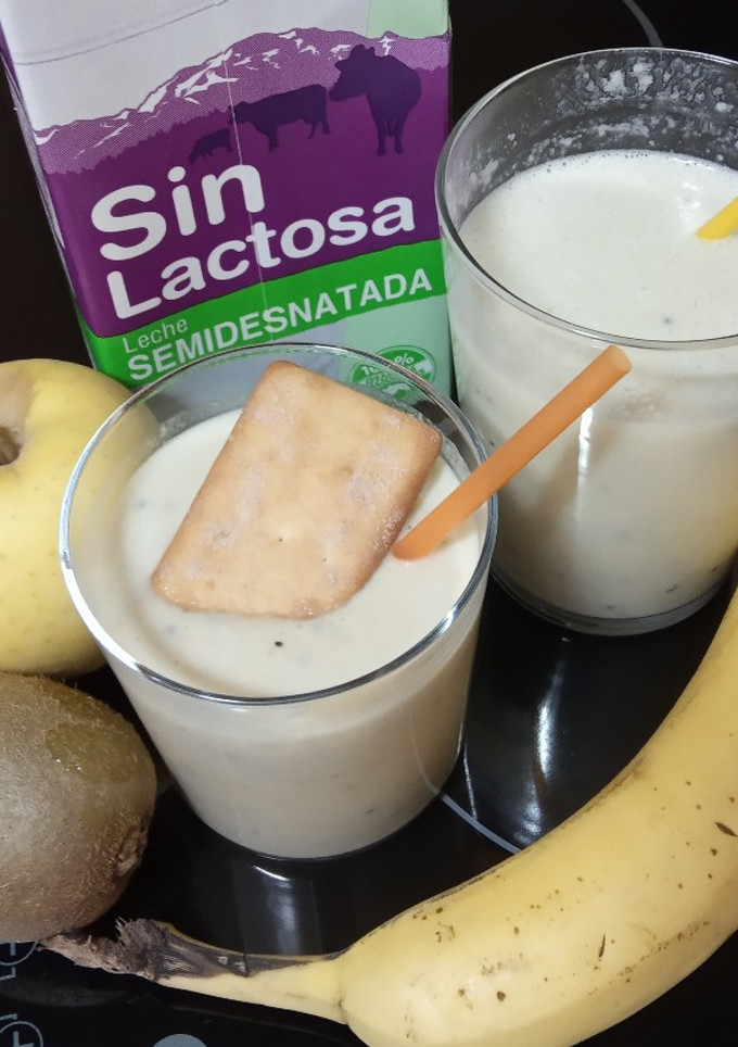 Una foto de Batido de manzana, kiwi y plátano