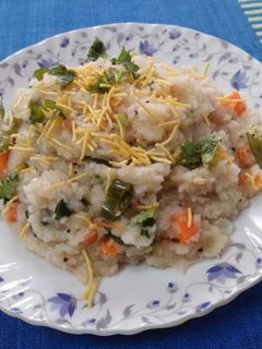 रवा उपमा (rava upma recipe in marathi) रेसिपी चे मुख्य फोटो