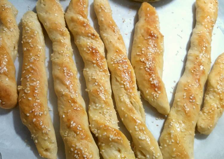 Simple Way to Make Jamie Oliver Garlic Bread Sticks 😋