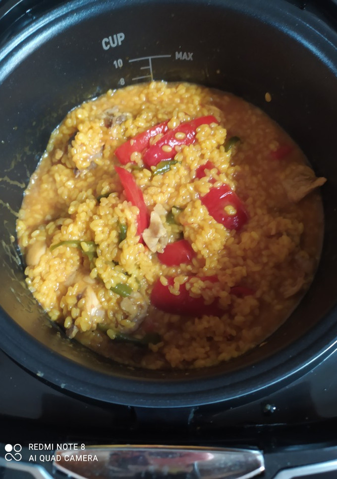 Una foto de Paella de pollo y verduras en la Moulinex multicooker 25 en 1