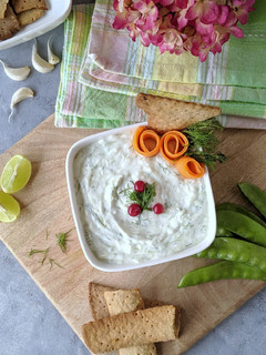 A picture of Tzatziki dip.