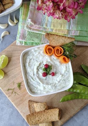 A picture of Tzatziki dip.