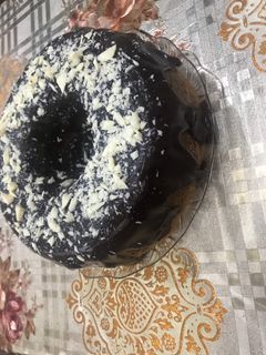 صورة لوصفة كيكة بسيطة بصوص الشوكولاته