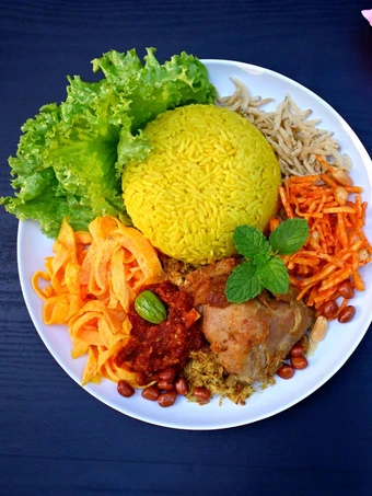 Langkah Mudah untuk Menyiapkan Resep  Nasi Kuning Super Pulen Tidak Cepat Basi yang Lezat Sekali, Bikin Ketagihan