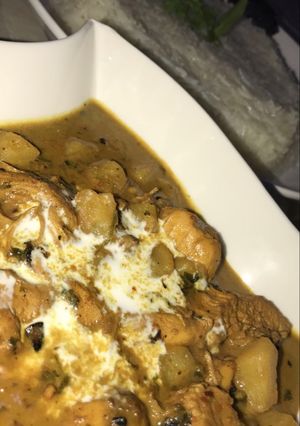 صورة لوصفة كاري بدجاج و البطاطس.
