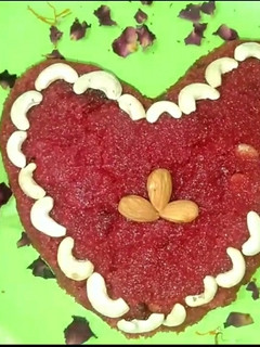 ஹார்டின் பீட்ரூட் கேசரி (Beetroot kesari recipe in tamil) செய்முறை முக்கிய புகைப்படம்