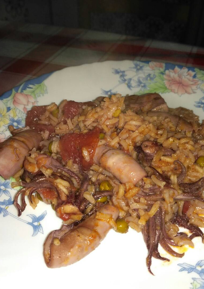 Una foto de Chipirones guisados con arroz