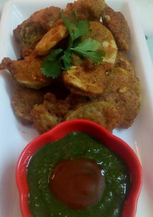 ग्रीन मूंग दाल पकोड़े (Green moong daal pakode recipe in hindi) रेसिपी मुख्य फोटो