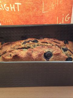 Una foto de Cake de avena y arándanos