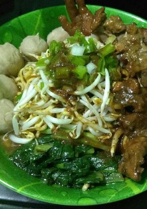 Foto resep Mi ayam ceker gurih (tanpa minyak kulit ayam)