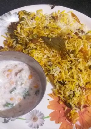 दम बिरयानी (Dum biryani recipe in Hindi) रेसिपी मुख्य फोटो