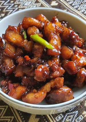 Hình của món Ba rọi kho ruốc sả.
