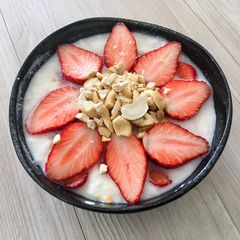 A picture of Keto-Friendly Strawberry & Cashew Yogurt.
