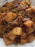 Aloo matar indio vegano de papas y arvejas